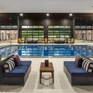 Wildwood Smokehouse and Saloon Hotels - The Highlander Hotel Ascend Hotel Collection