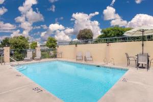 Days Inn by Wyndham Macon I-475, Macon