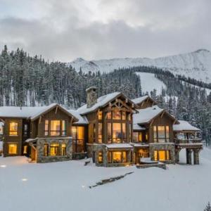Moonlight Summit Chalet