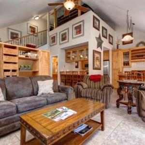 The Hidden Creek Cozy Retreat