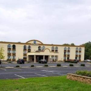 Hotels near Middletown Sports Complex - Best Western Hazlet Inn