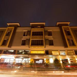 Infinity Suites