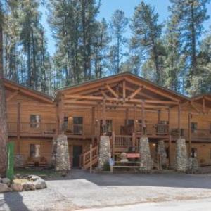 Upper Canyon Inn & Cabins