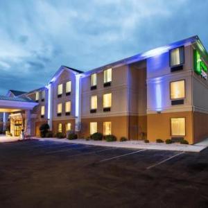 Hotels near John Cropp Stadium - Holiday Inn Express Lexington Southwest Nicholasville
