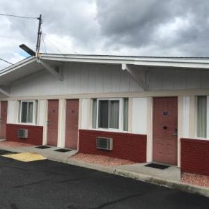 Travelodge by Wyndham Bay Shore Long Island