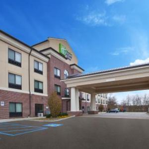 Holiday Inn Express & Suites Washington - Meadow Lands