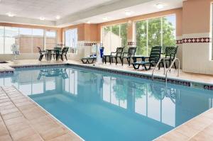 Country Inn & Suites by Radisson, Cuyahoga Falls, OH, Akron