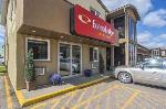 High Level Alberta Hotels - Econo Lodge  Inn & Suites