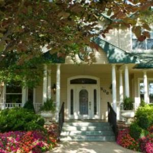 Hotels near College Park Center - The Sanford House Inn & Spa