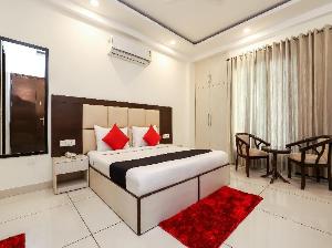 Capital O 38857 Apple Pie, Noida
