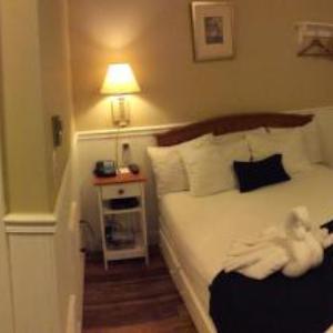 Hotels near Seaside Pavilion Old Orchard Beach - The Beachwood