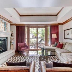 Exclusive 2BR Ritz-Carlton w Mountain Rustic Décor Save 20% on 7 Nights!