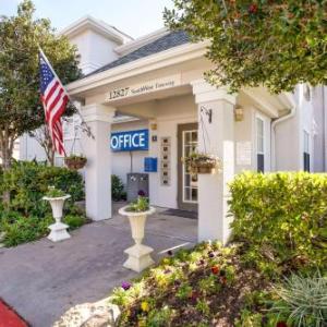 Hotels near Fort Bend County Epicenter - Studio 6-Stafford TX - Houston - Sugarland