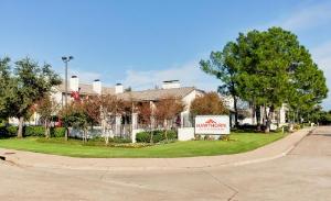 Hawthorn Suites by Wyndham Arlington, Arlington