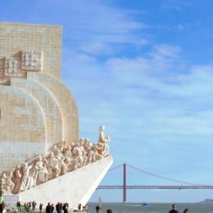 Apartment with 2 bedrooms in Almada with furnished terrace and WiFi 11 km from the beach