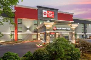 Best Western Plus Magnolia Inn & Suites, Cleveland