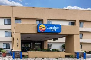 Comfort Inn near I-69 and Washington Center Road, Fort Wayne