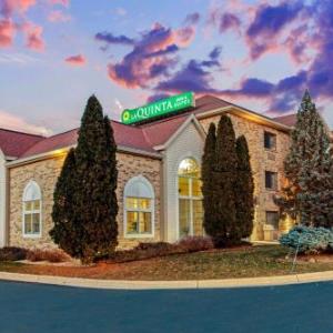 Fox River Christian Church Hotels - La Quinta Inn & Suites by Wyndham Milwaukee Delafield