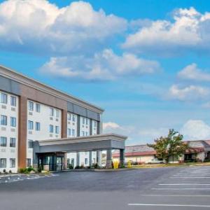 La Quinta Inn by Wyndham St Louis Hazelwood Airport North