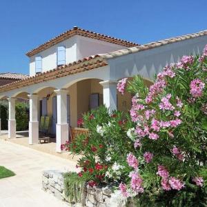 Attractive holiday villa on the Sainte Baume massif