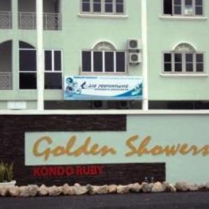 Three  Rooms Golden Shower 24 hours check in