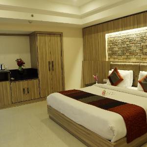 The Pearl Grand Hotel