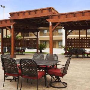 Days Inn & Suites by Wyndham Houston North-Spring