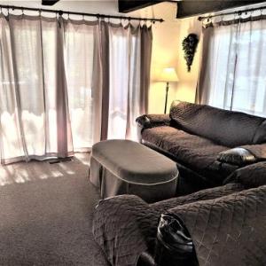 Hotels near Bear Mountain - Two-bedroom Premier Townhouse Unit #86 By Snow Summit Townhouses