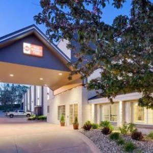 Alliant Energy PowerHouse Cedar Rapids Hotels - Best Western Plus Longbranch Hotel & Convention Center