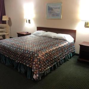 Hotels near Christ Community Church Beatrice - Marysville Surf Motel