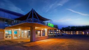 SureStay Hotel by Best Western Salina, Salina