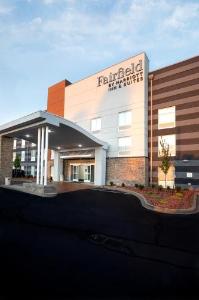 Fairfield by Marriott Inn & Suites Louisville Airport hotel near Kentucky Exposition Center