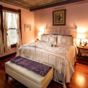 Weller Haus Bed Breakfast & Event Center