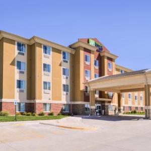 Hotels near Cornerstone AG and Event Center - Holiday Inn Express Hotel & Suites York