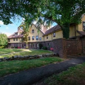 Perle New Brunswick Hotels - Rutgers University Inn and Conference Center