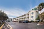 Alafaya Florida Hotels - HomeTowne Studios Orlando - UCF Area