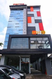 Front One Inn Kediri, Kediri