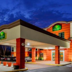 La Quinta Inn & Suites by Wyndham Mt. Laurel - Philadelphia