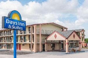 Days Inn & Suites by Wyndham Springfield on I-44, Springfield