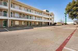 HomeTowne Studios by Red Roof Dallas - Mesquite, Mesquite