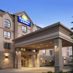 Hotels near Cedar Run Horse Park - Days Inn & Suites by Wyndham Collingwood