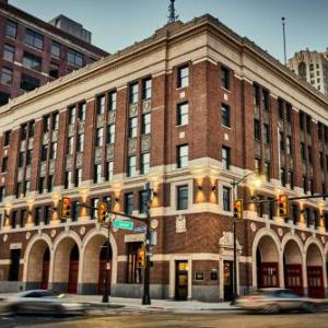 Hotels near Aretha Franklin Amphitheatre - Detroit Foundation Hotel