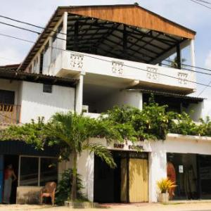 Cocoplant Surf Inn