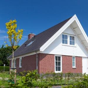 Holiday Home de Witte Raaf