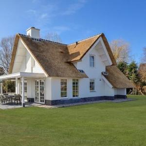 Holiday Home de Witte Raaf-1