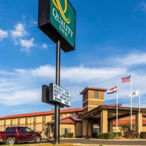 Hotels near West Plains Civic Center - Quality Inn