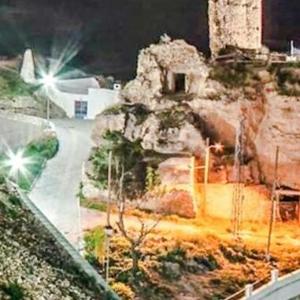 Cave Retreat Secluded Location CUEVACASA Barrio del castillo FREILA