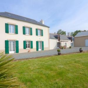 Holiday Home La Hulotais