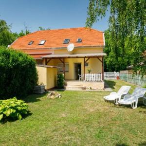 Holiday Home Balaton H2056