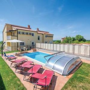 Three-Bedroom Holiday Home in Baderna